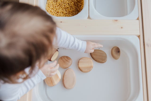 Baby's First-Year Photo Challenge: 52 Weekly Ideas